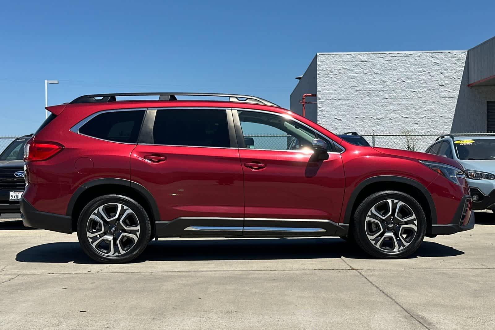 Certified 2023 Subaru Ascent Limited w/ Technology Package AWD/4WD image 2