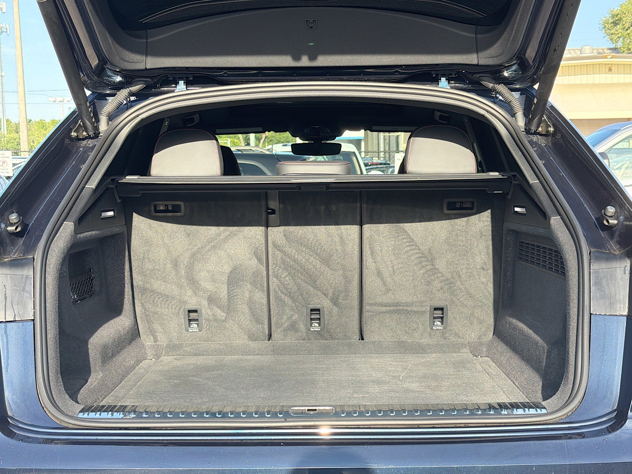 Used 2024 Audi RS Q8 w/ Black Optic Package image 11