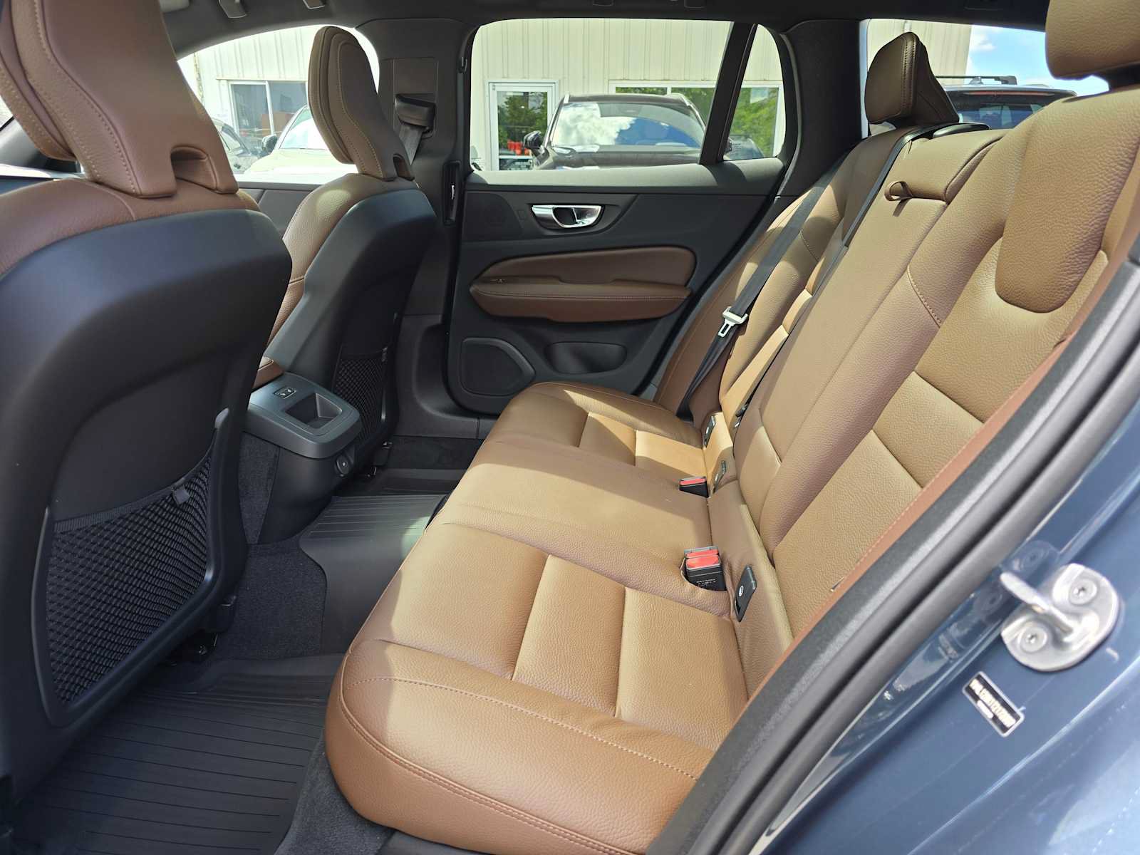 New 2026 Volvo V60 B5 Cross Country Plus w/ Protection Package Premier AWD/4WD image 15