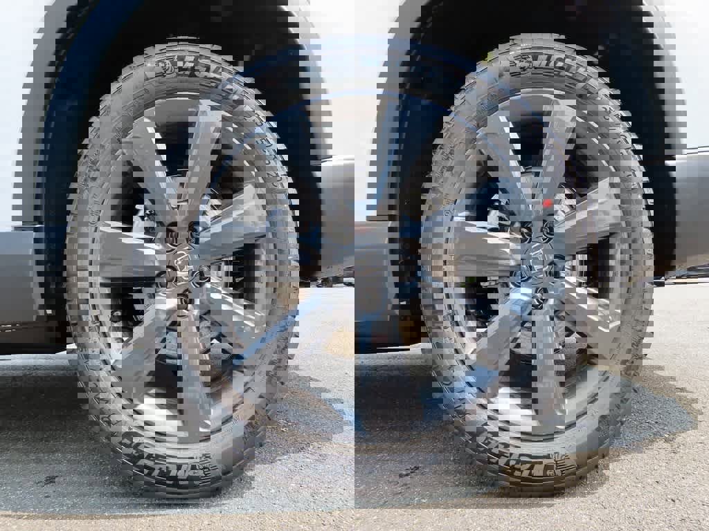 New 2025 Honda Pilot Sport image 9