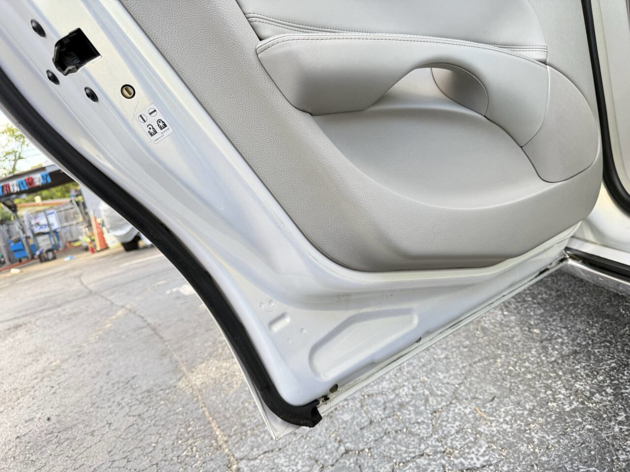 Used 2007 Buick Lucerne CXL w/ Luxury Package FWD image 35