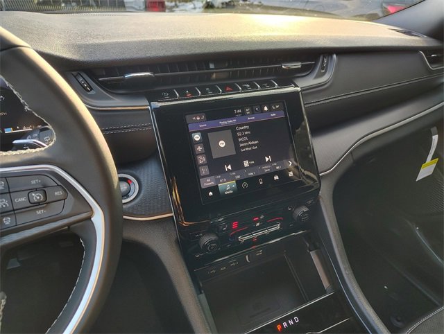 New 2025 Jeep Grand Cherokee L Altitude image 23