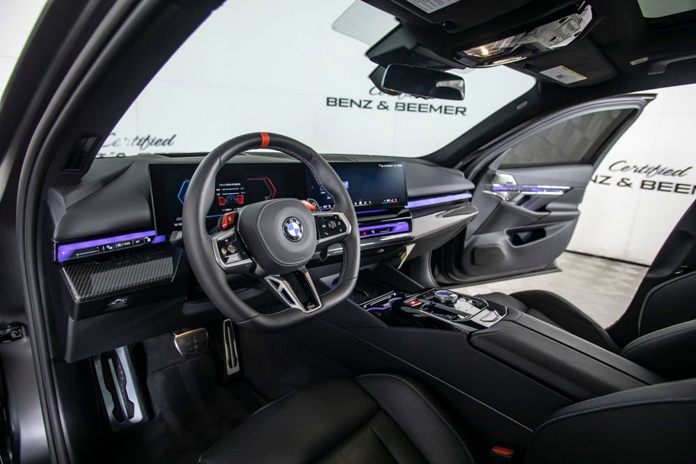 Used 2025 BMW M5 Touring AWD/4WD image 23