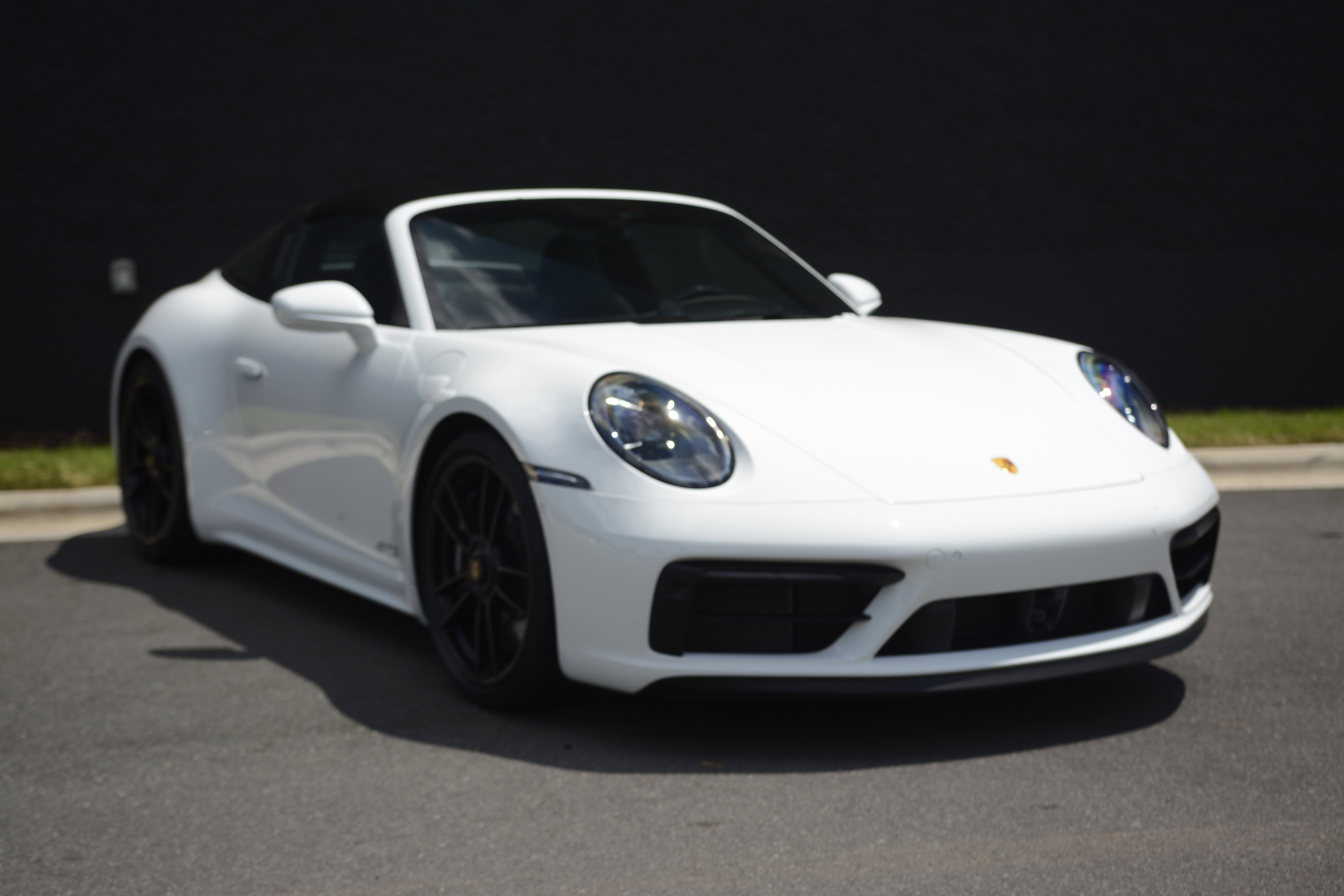 Certified 2022 Porsche 911 Targa 4 GTS AWD/4WD image 9