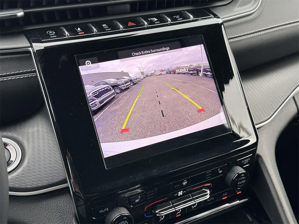 Certified 2023 Jeep Grand Cherokee L Laredo image 26