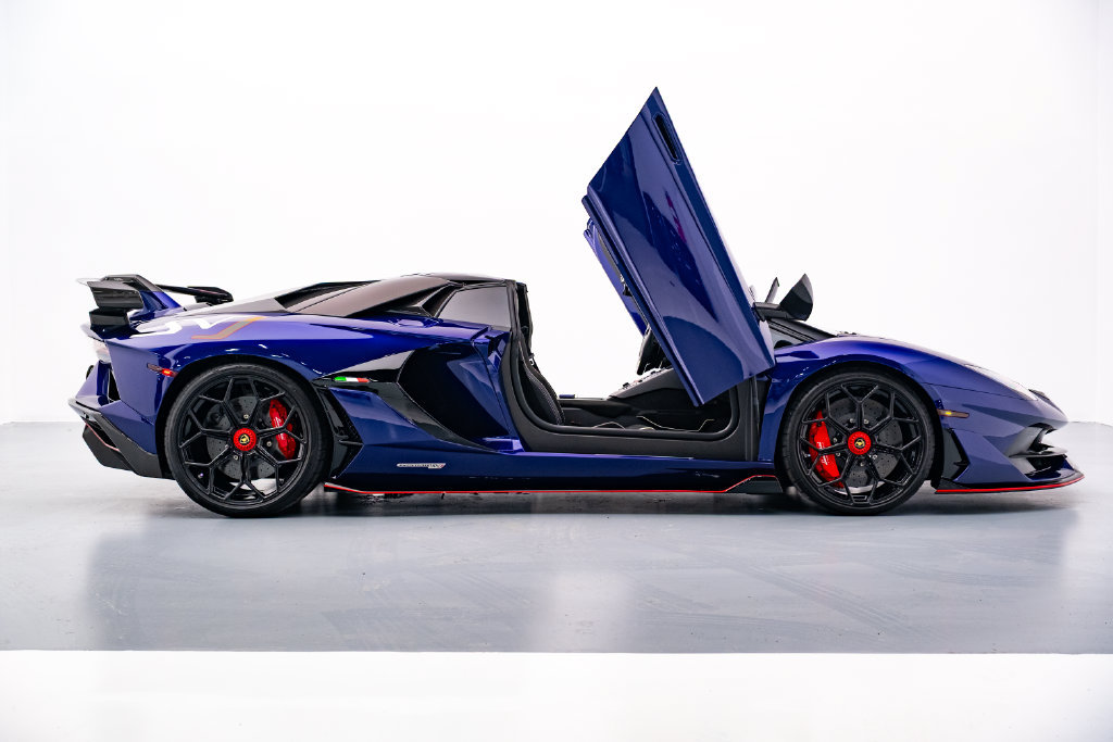 Used 2021 Lamborghini Aventador SVJ AWD/4WD image 21