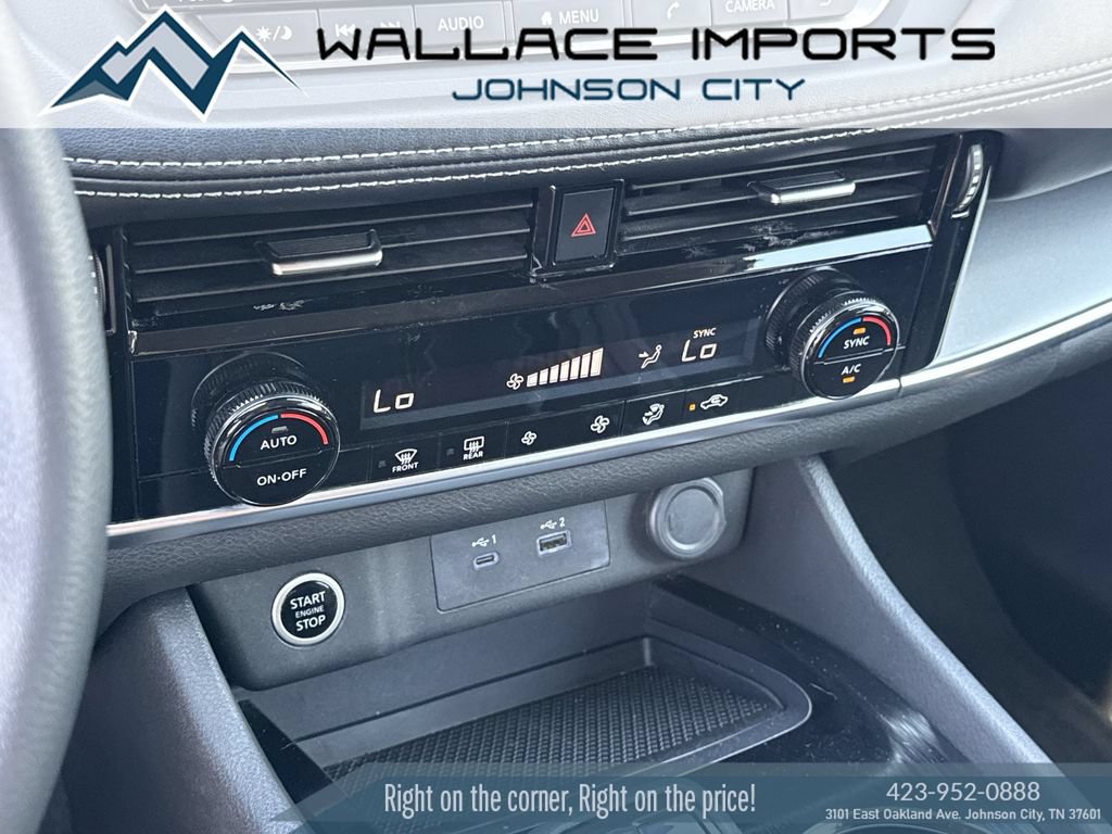 Used 2021 Nissan Rogue SV FWD image 24
