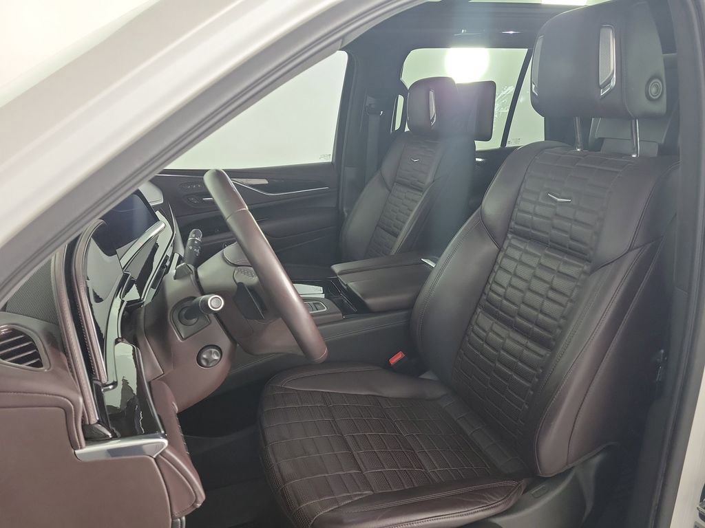 Certified 2021 Cadillac Escalade Sport Platinum w/ Heavy-Duty Trailer Package image 15