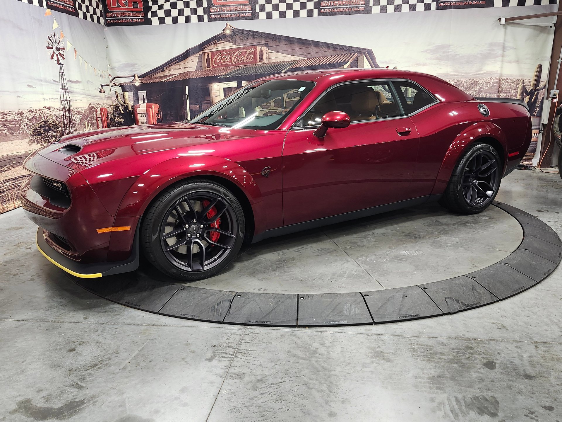 Used 2019 Dodge Challenger SRT Hellcat Redeye image 2