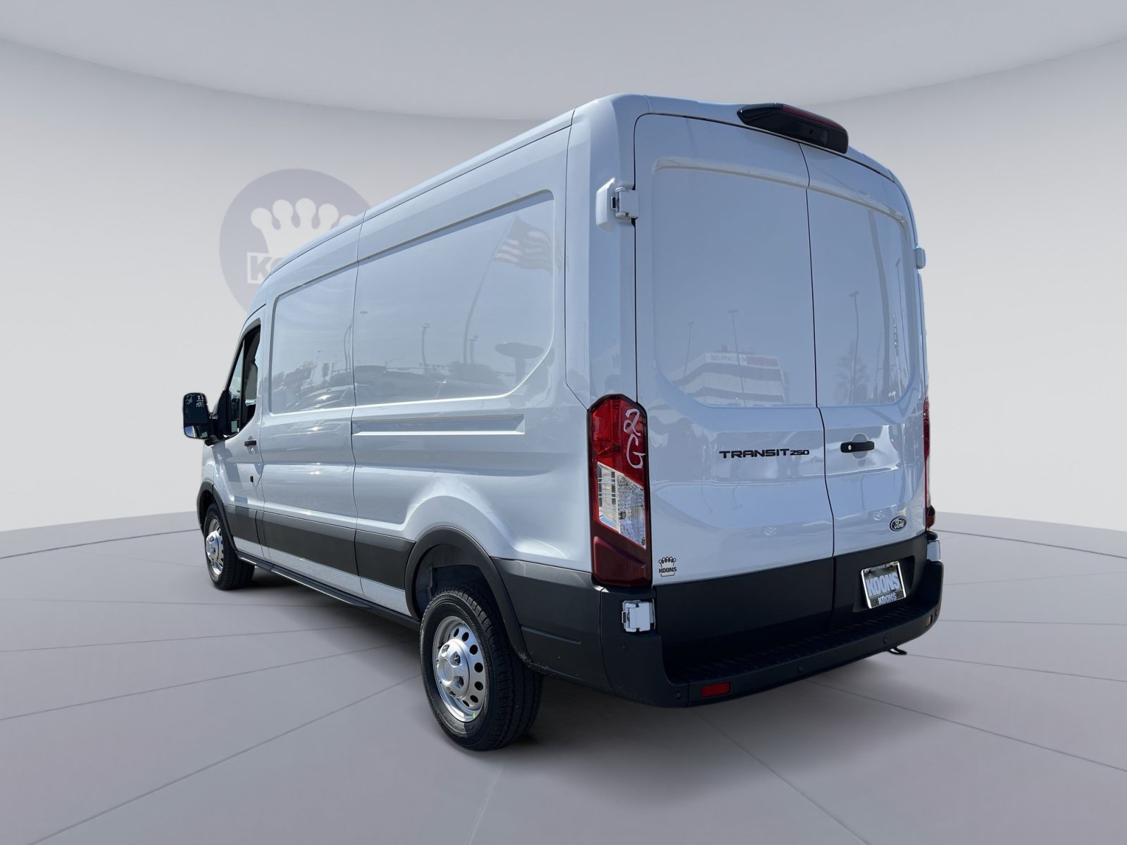 New 2026 Ford Transit 250 148 Medium Roof w/ Load Area Protection Package RWD image 4