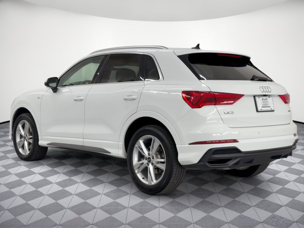 Used 2024 Audi Q3 2.0T Premium AWD/4WD image 3