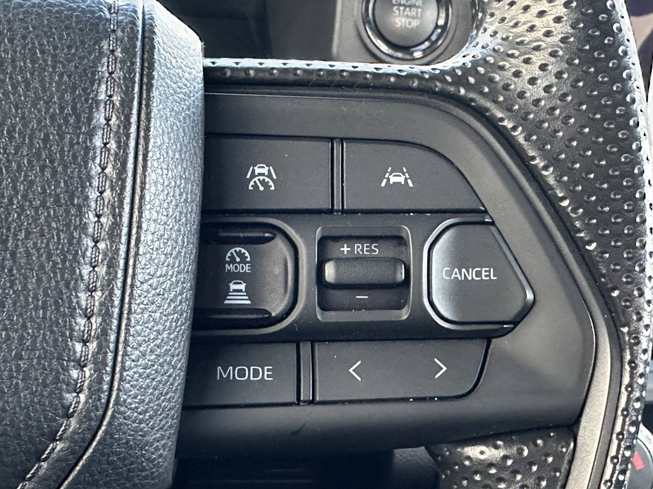 Used 2025 Toyota Tacoma SR5 AWD/4WD image 40