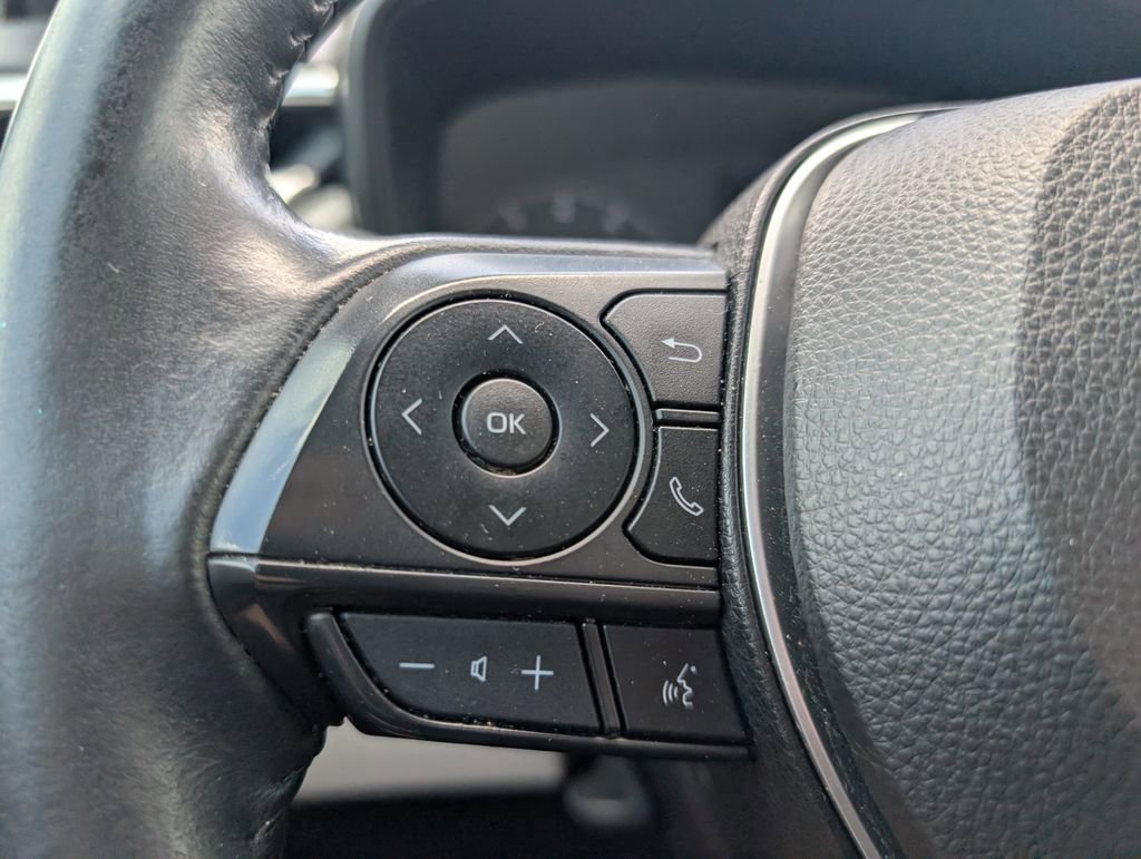 Used 2023 Toyota Corolla Cross LE w/ Moonroof Package image 15