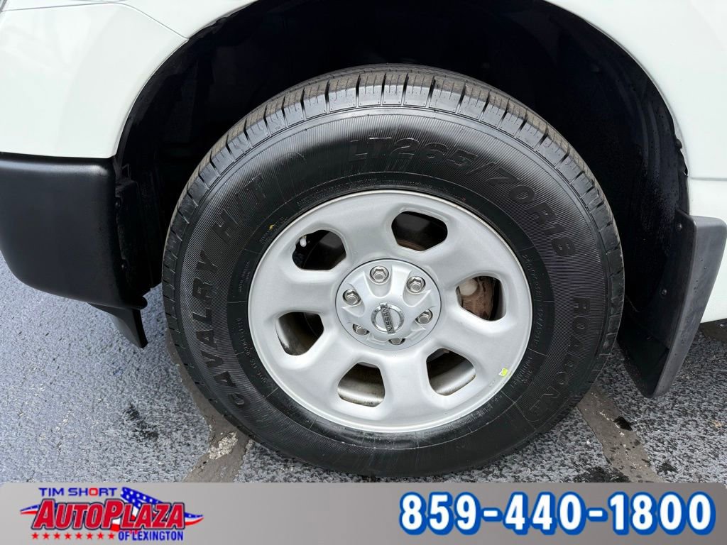 Used 2017 Nissan Titan S image 10