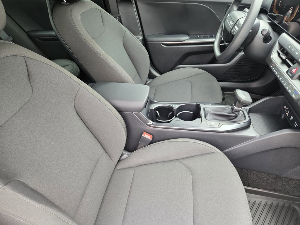 New 2026 Kia K4 FWD image 11