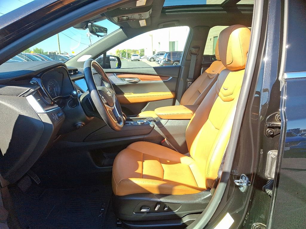 Certified 2025 Cadillac XT5 Premium Luxury w/ Technology Package image 14