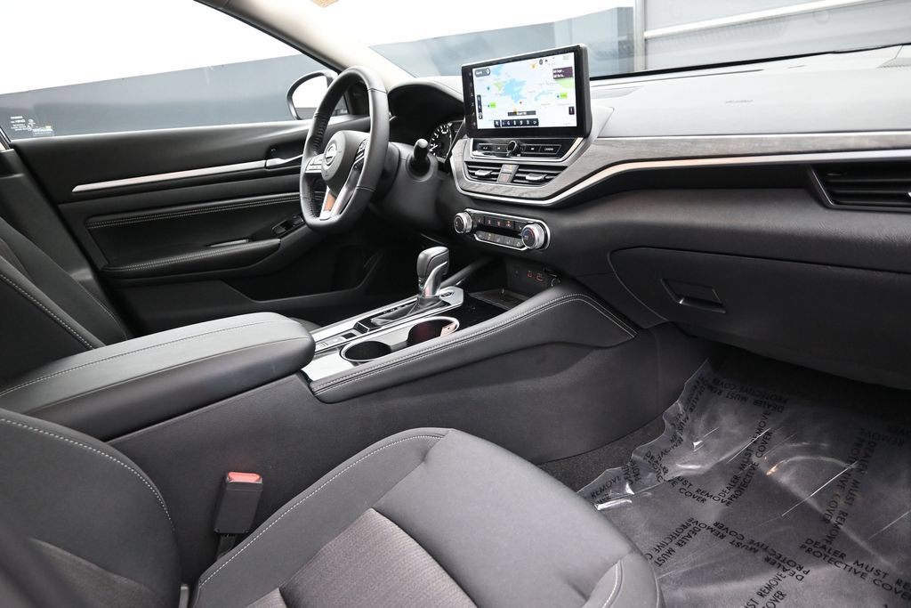 Certified 2023 Nissan Altima 2.5 SV w/ SV Premium Package AWD/4WD image 19
