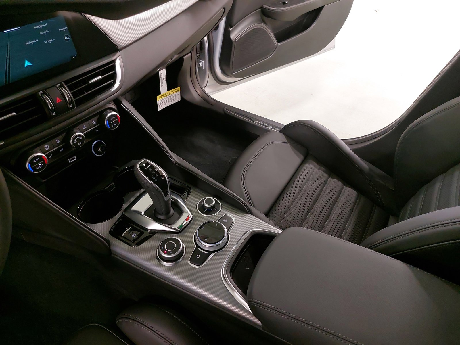 New 2025 Alfa Romeo Giulia w/ Veloce Package Rwd image 25