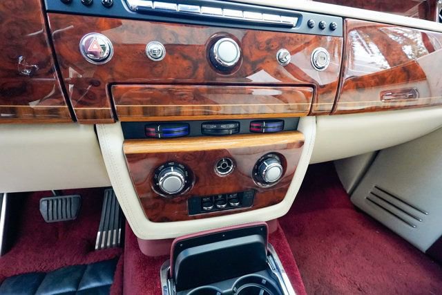 Used 2013 Rolls-Royce Phantom Sedan image 62