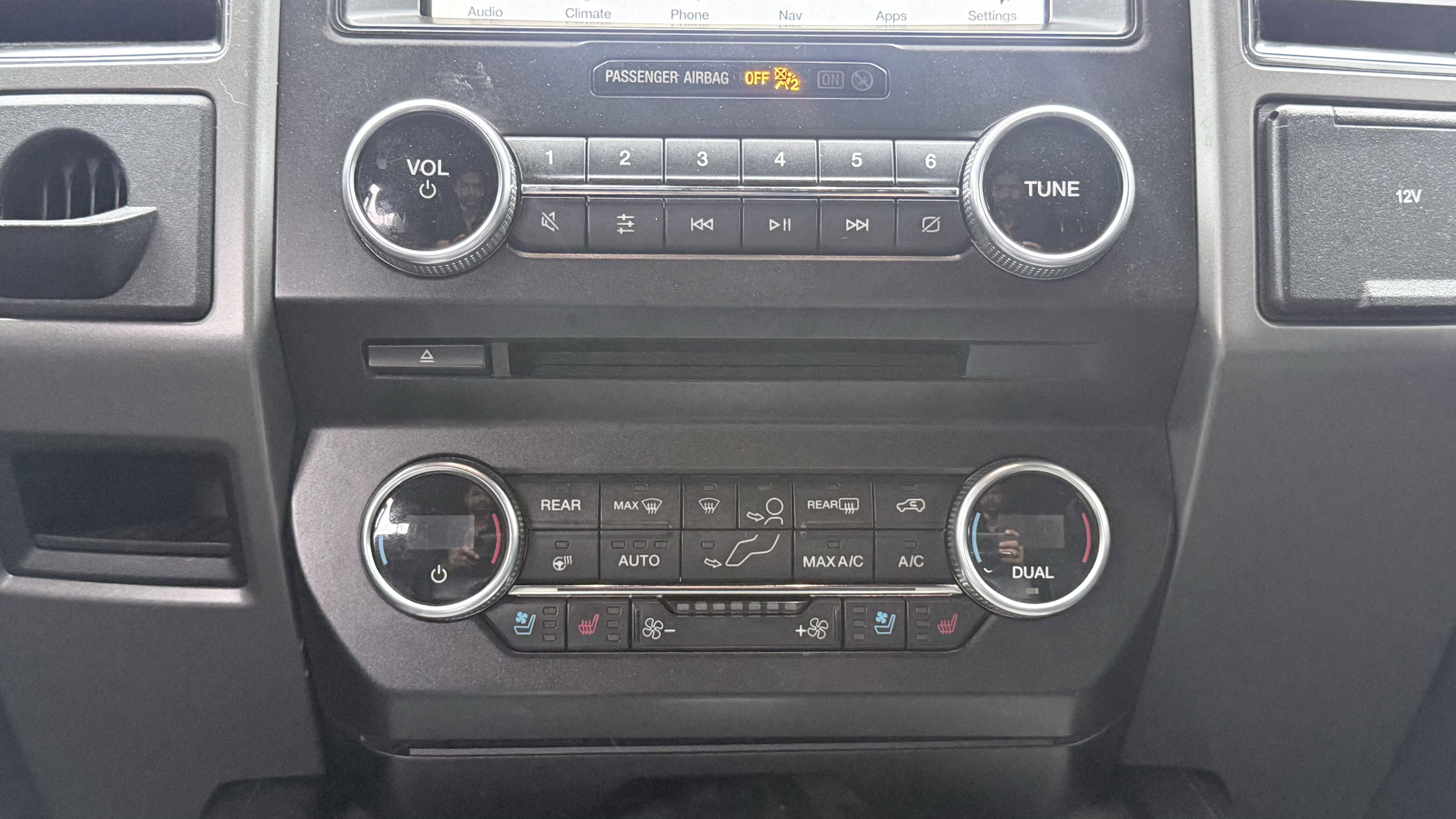 Used 2018 Ford Expedition Max XLT w/ Equipment Group 202A RWD image 61