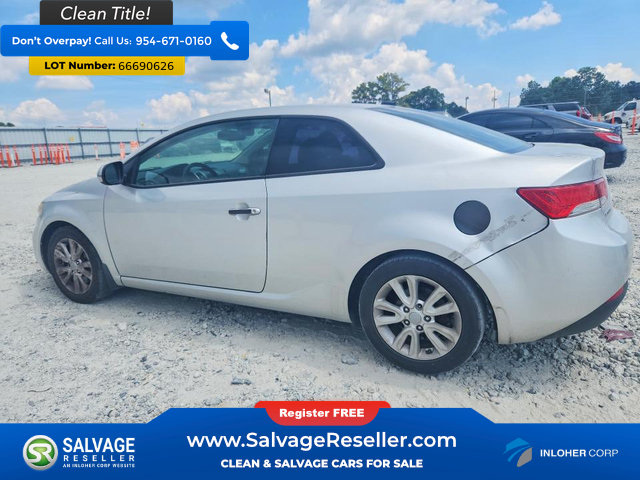 Used 2013 Kia Forte Koup SX w/ Leather Pkg FWD image 3