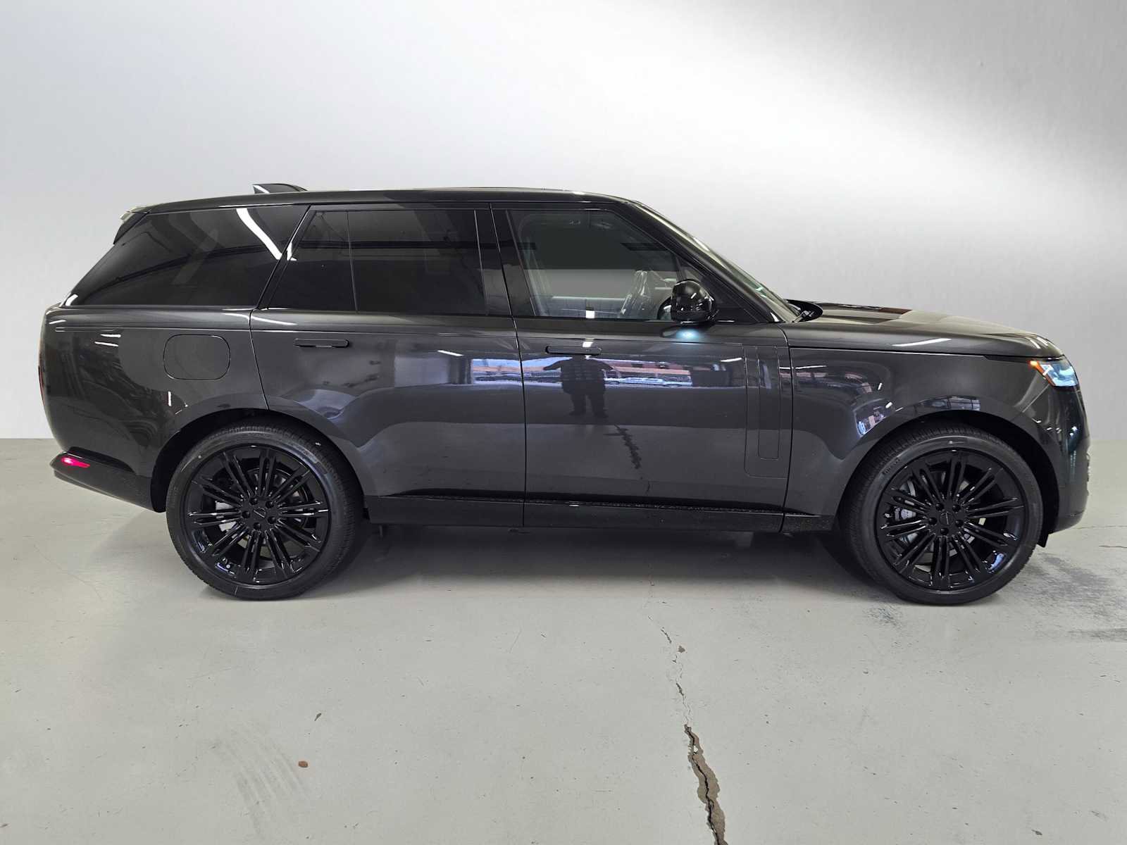 New 2026 Land Rover Range Rover SE image 6