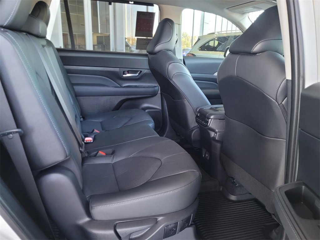 New 2026 Toyota Grand Highlander Limited image 14
