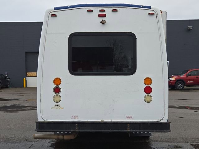 Used 2013 Chevrolet Express 3500 w/ Shuttle Bus Package RWD image 23