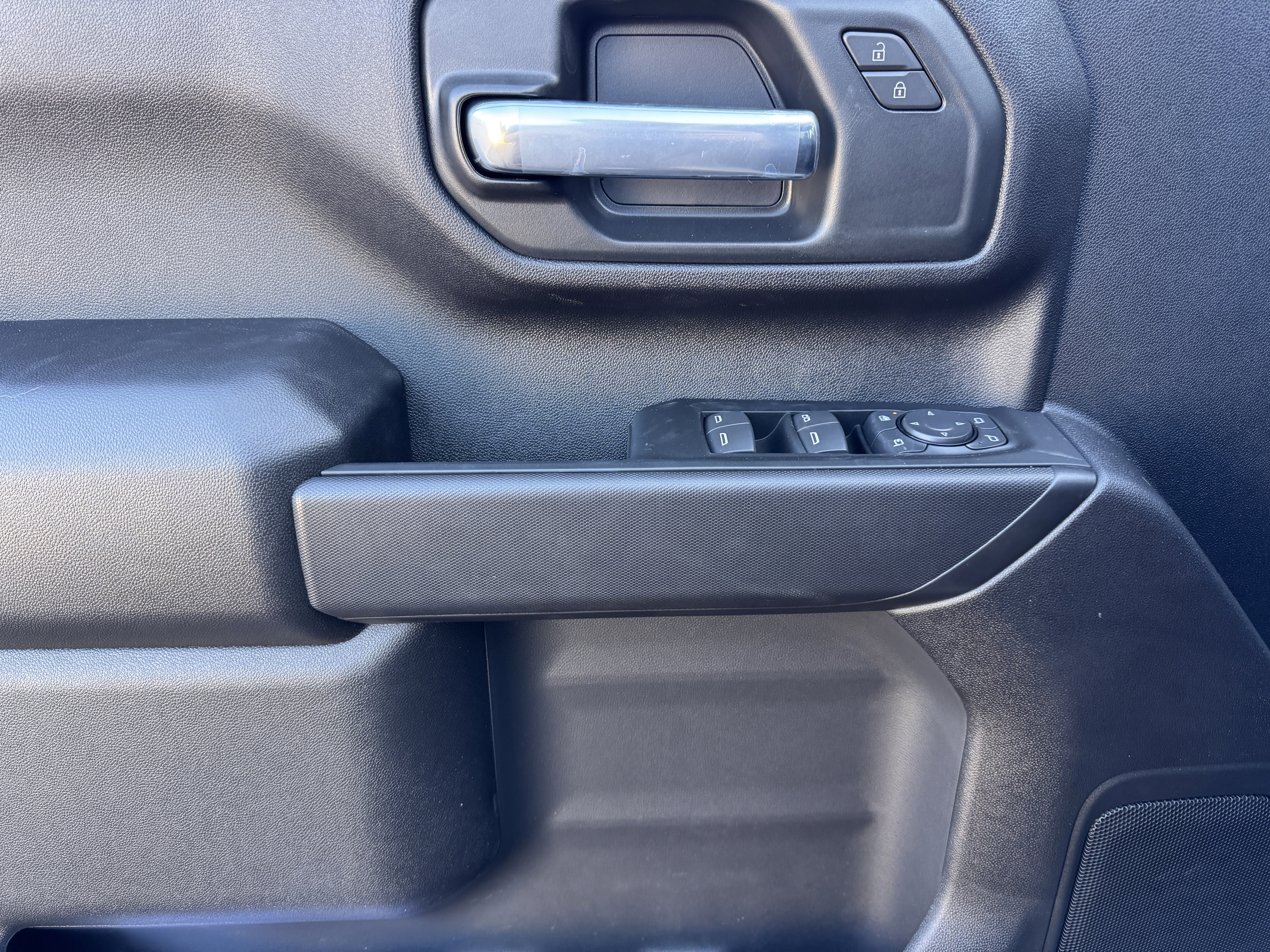 New 2026 Chevrolet Silverado 2500 Custom w/ Custom Value Package image 10