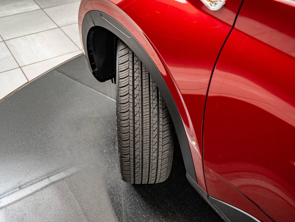 Used 2025 Hyundai Venue Limited FWD image 38