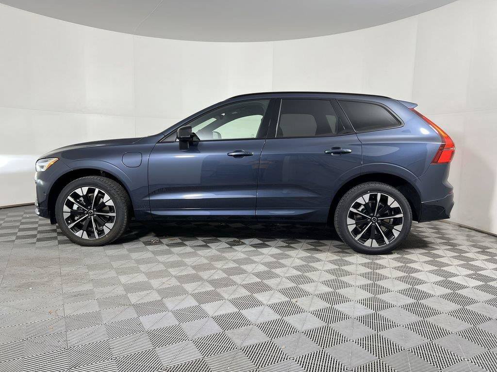 Certified 2026 Volvo XC60 T8 Plus w/ Protection Package Premier AWD/4WD image 5
