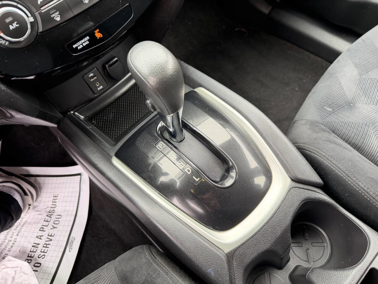 Used 2014 Nissan Rogue S image 30