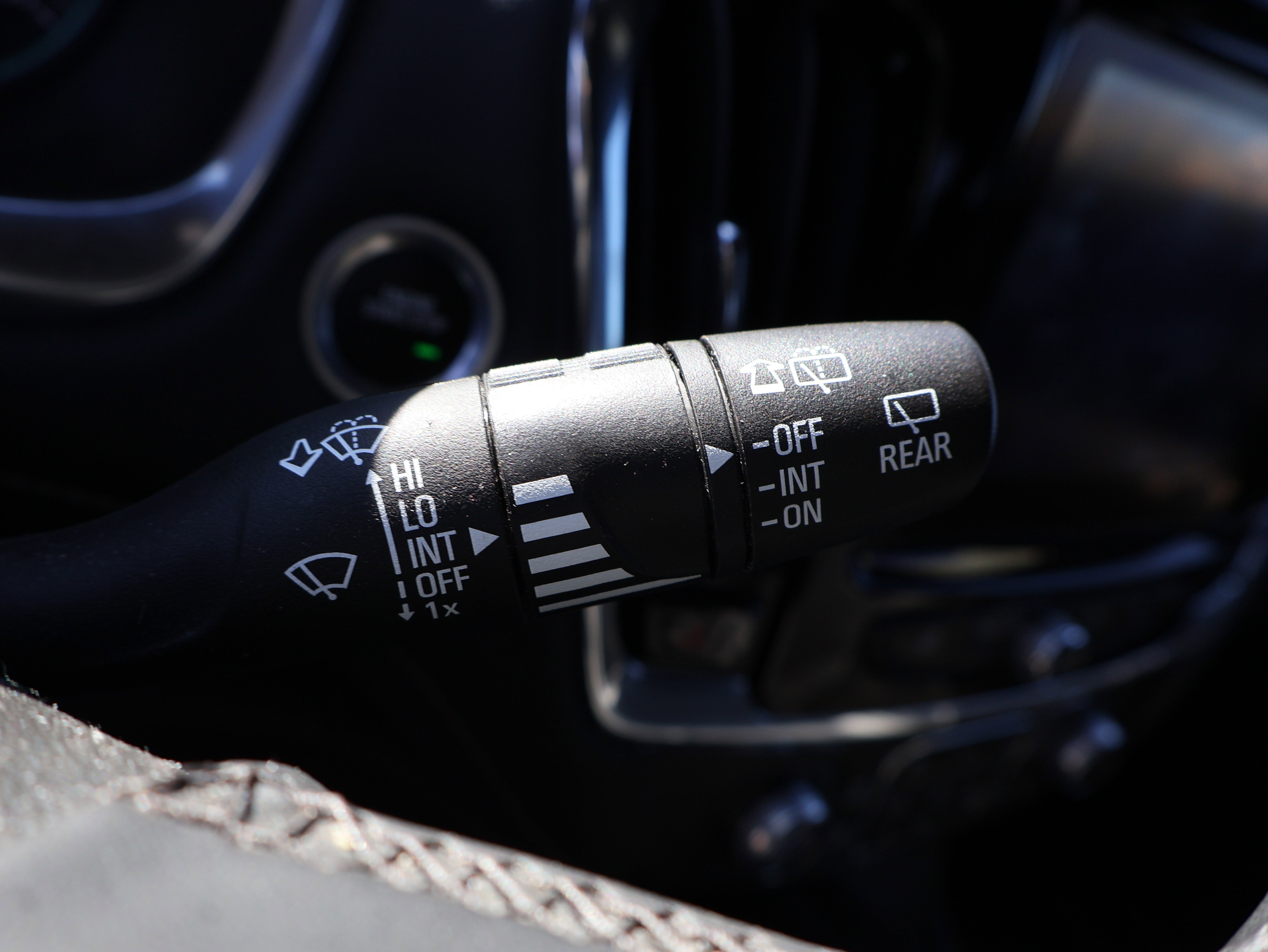 Used 2023 Chevrolet Traverse LT image 37