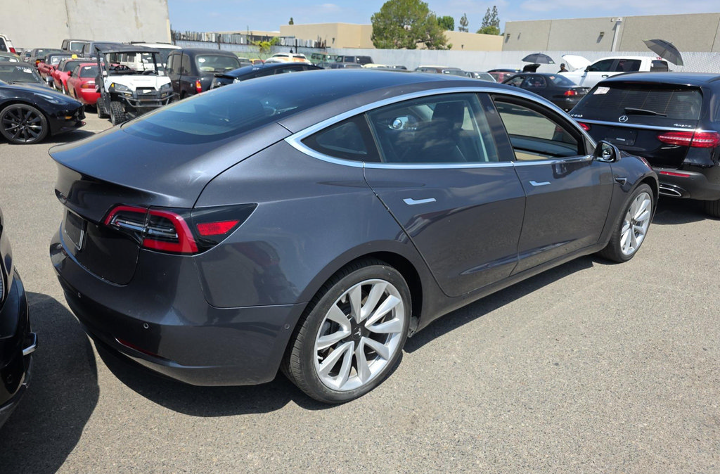 Used 2018 Tesla Model 3 Mid Range RWD image 3
