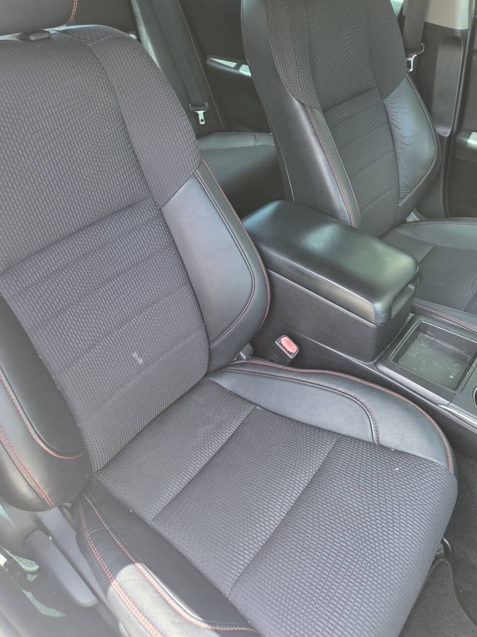 Used 2017 Toyota Camry SE FWD image 9