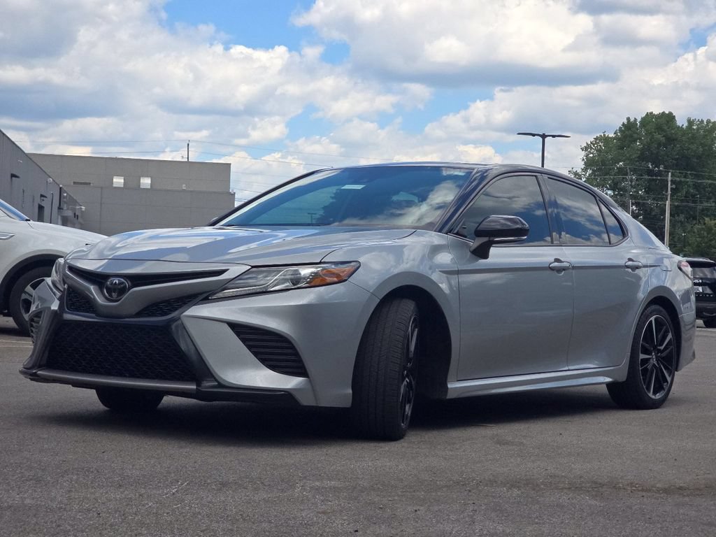 Used 2019 Toyota Camry XSE FWD image 11