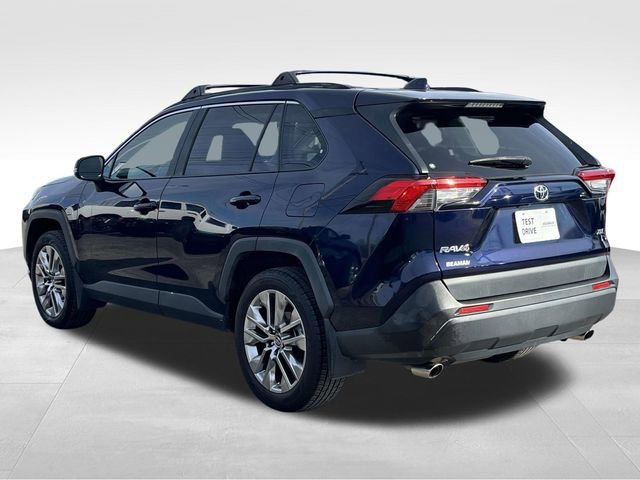 Used 2019 Toyota RAV4 XLE Premium image 5