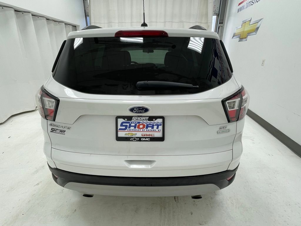 Used 2018 Ford Escape SE image 5
