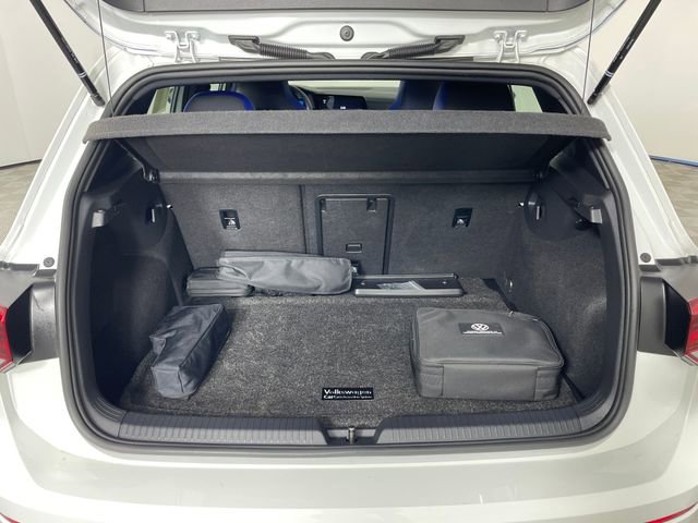 Used 2023 Volkswagen Golf R AWD/4WD image 16