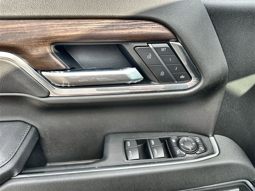 New 2026 GMC Sierra 1500 SLT image 22