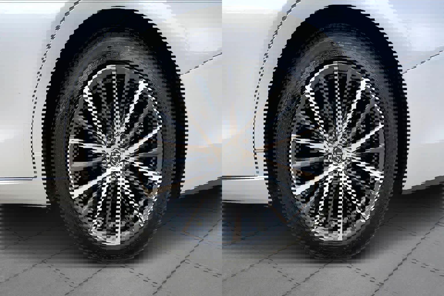 Used 2023 Lexus ES 350 Luxury w/ Protection Package (P2) image 11