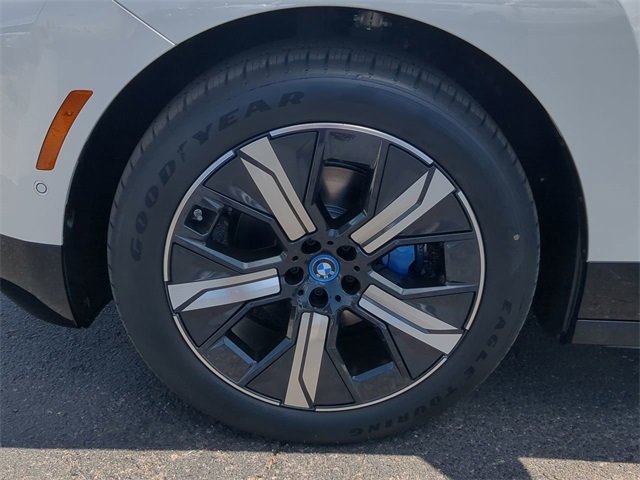 New 2025 BMW iX xDrive50 image 10