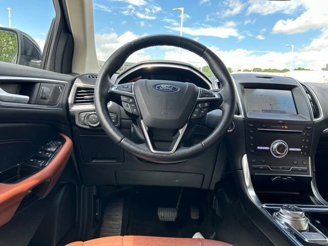 Used 2019 Ford Edge Titanium w/ Equipment Group 301A AWD/4WD image 39