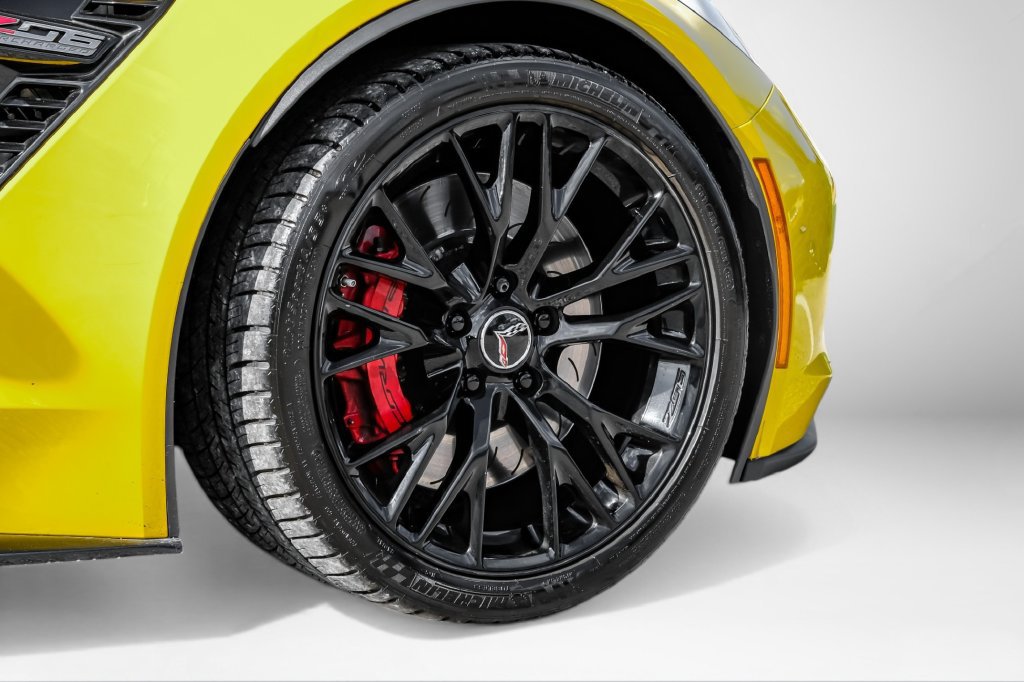 Used 2015 Chevrolet Corvette Z06 w/ 2LZ Preferred Equipment Group RWD image 61