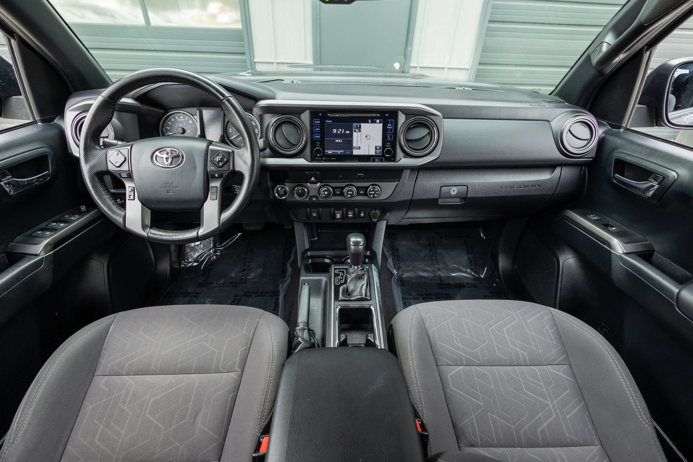 Used 2019 Toyota Tacoma TRD Sport AWD/4WD image 17