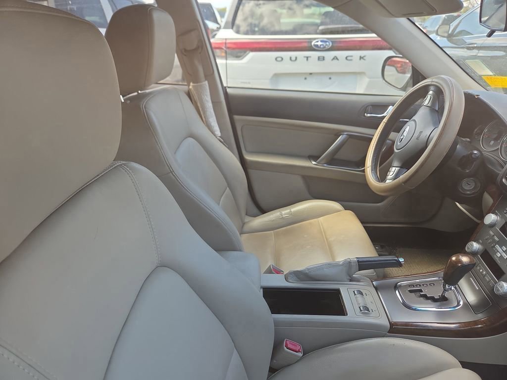 Used 2009 Subaru Outback 2.5i Limited image 9