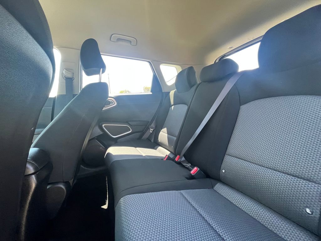 Used 2025 Kia Soul LX w/ LX Technology Package FWD image 15