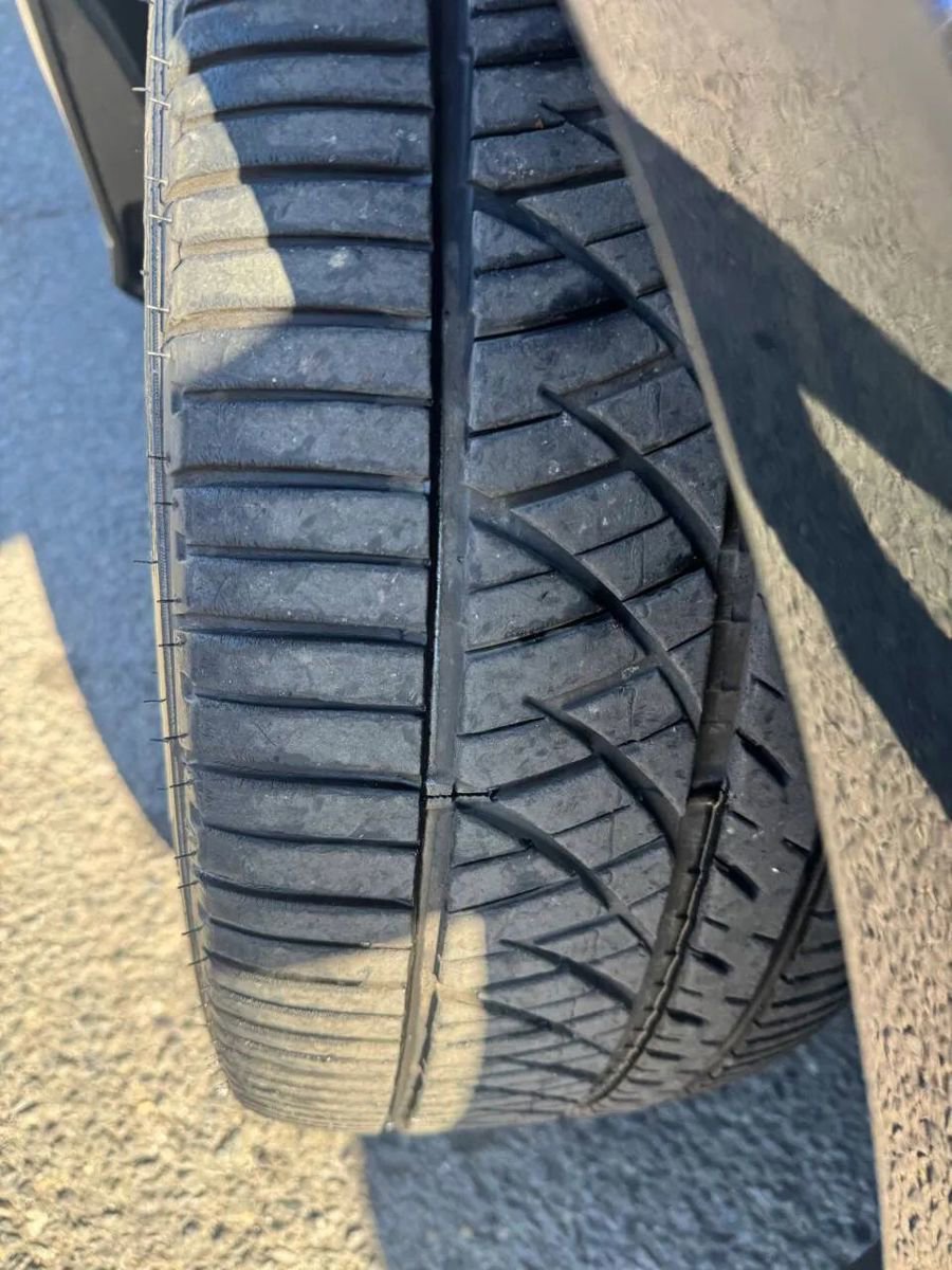 Used 2010 Mercedes-Benz E 350 4MATIC Sedan image 17