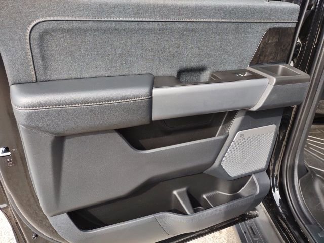 Used 2023 Ford F150 Lightning Lariat AWD/4WD image 18