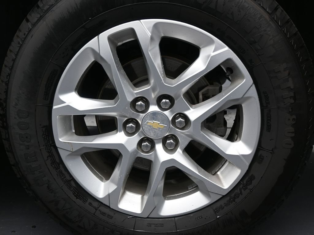 Used 2021 Chevrolet Traverse LS image 10